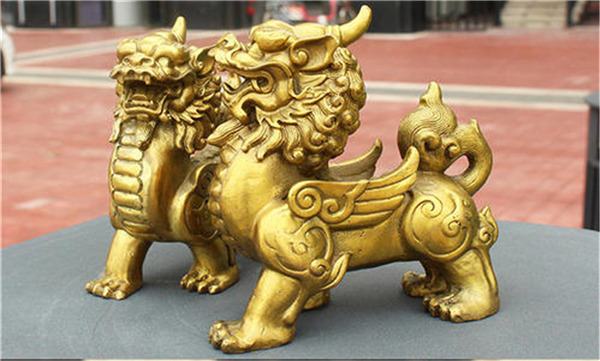 招財銅貔貅雕塑.jpg